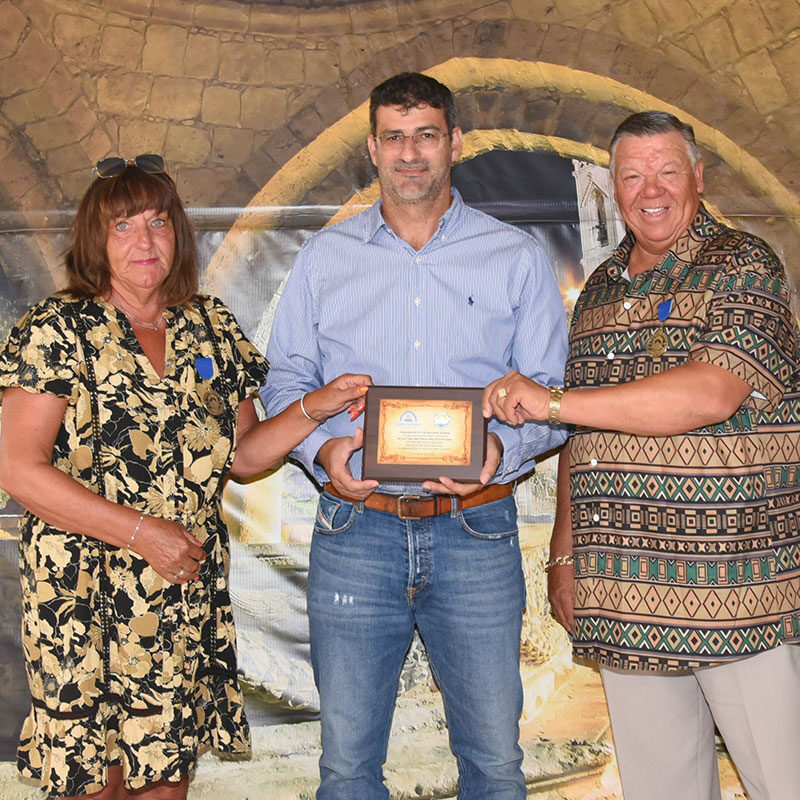 Tourism-Ambassadors-Mr-Dale-and-Mrs-Tracey-Ann-Coulton-Great-Britain-England